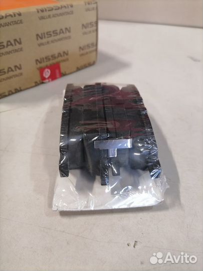 Колодки тормозные задние Nissan Pathfinder R51