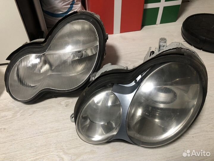 Фара передняя Mercedes w203