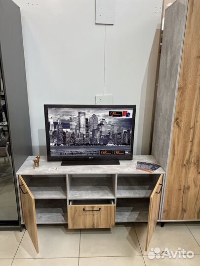 Тумба под телевизор