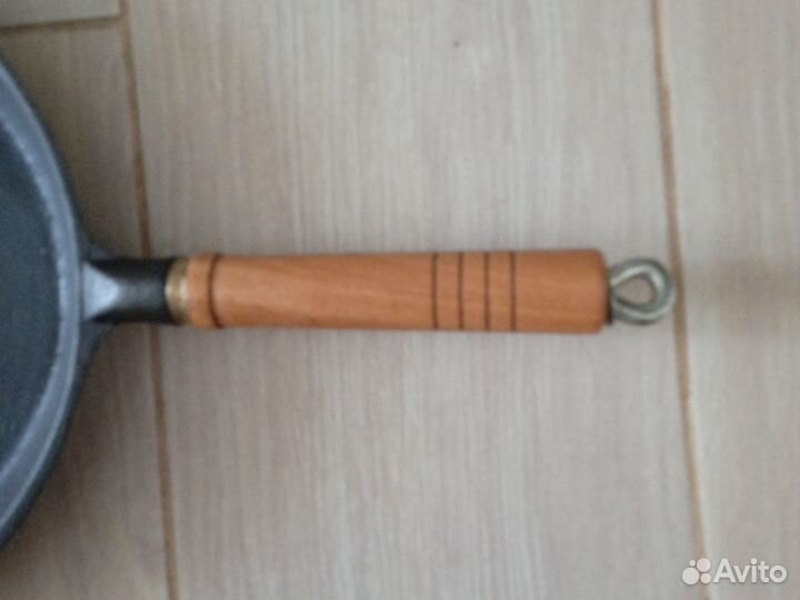 Чугунная сковорода