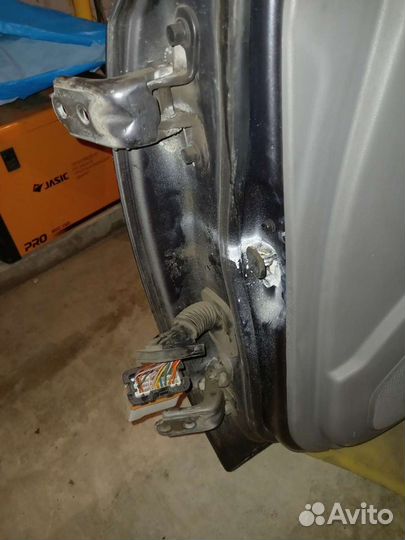 Kia magentis дверь