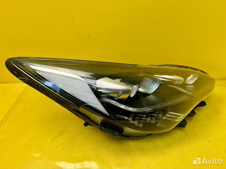 Фара правая передняя Kia Stinger