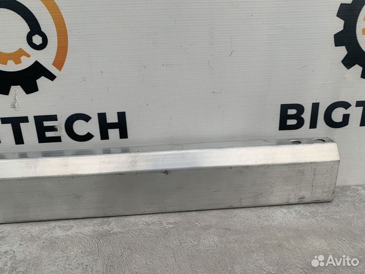 Кронштейн панели Mercedes W246 A2466280229