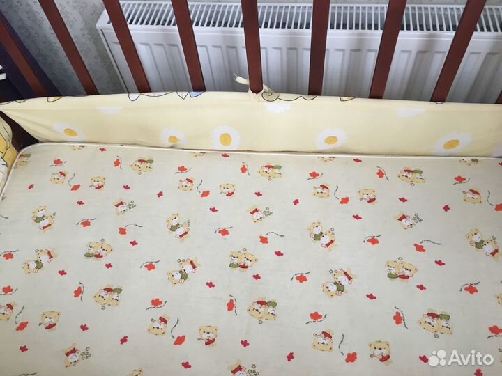 Кроватка б/у и матрас