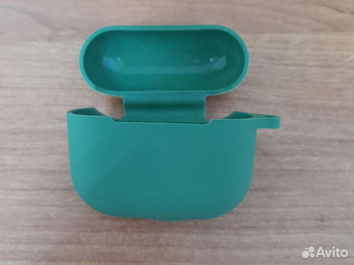 Чехол на iPhone