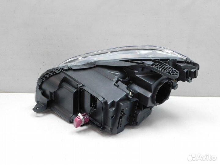 Фара правая Mercedes-Benz CLS-Class