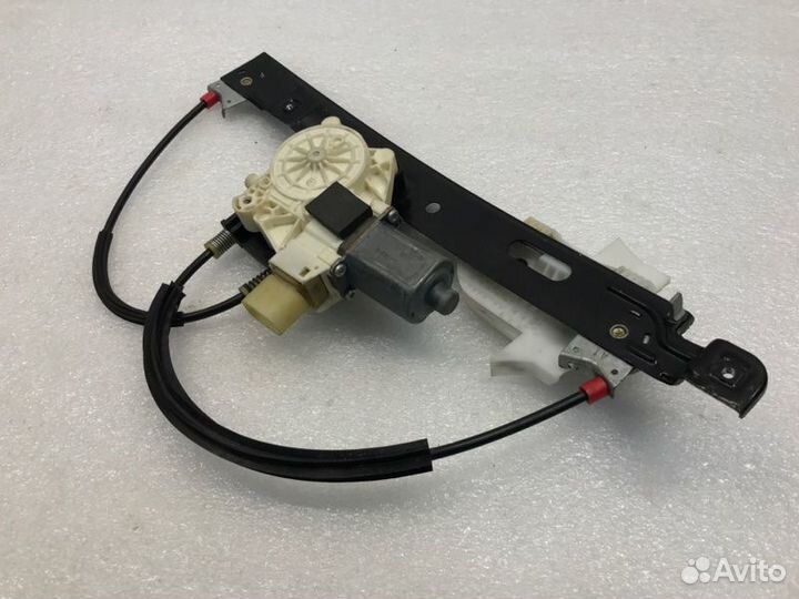 Стеклоподъемник задний правый Ford Mondeo седан