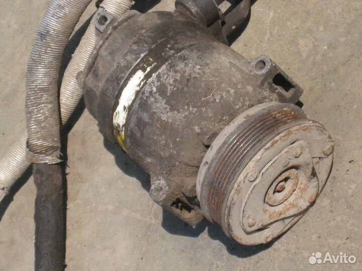 Компрессор кондиционера Opel Vectra B