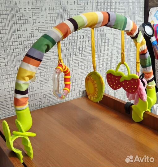 Игровая дуга в коляску - кроватку