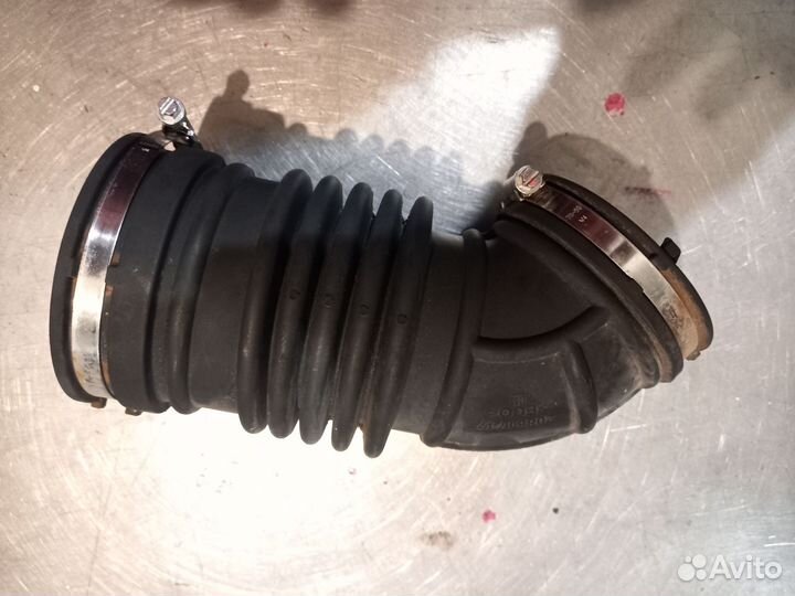 Патрубок воздушного фильтра Opel Antara