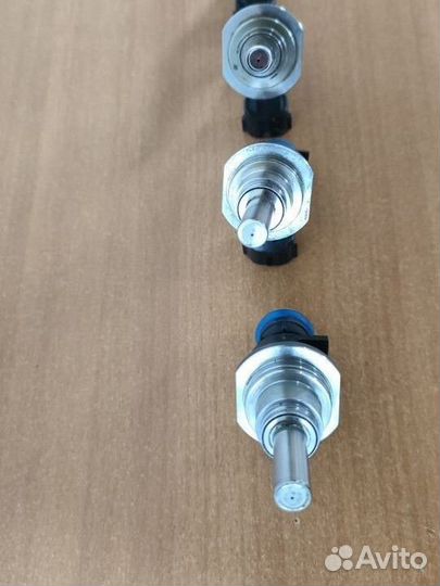 Продам топливные форсунки Mazda cx7 2.3 turbo