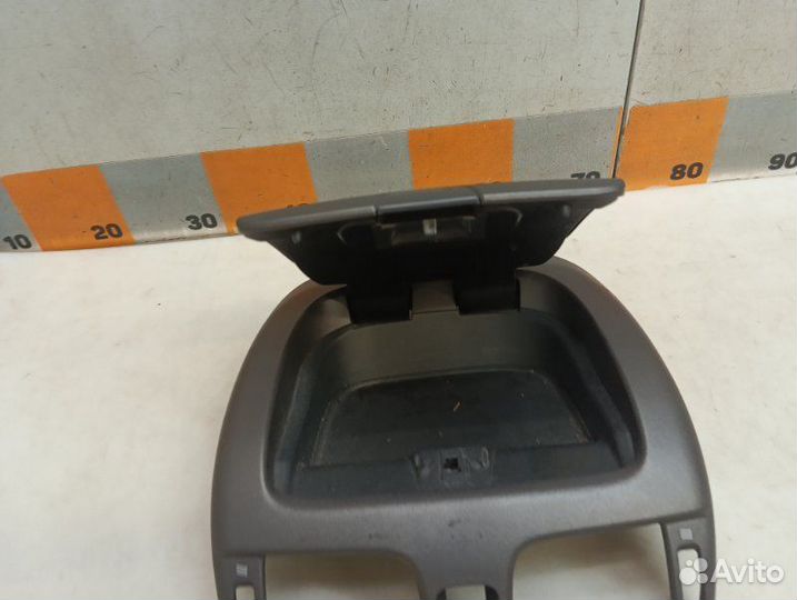 Бардачок Nissan Almera N16 1.8 2001