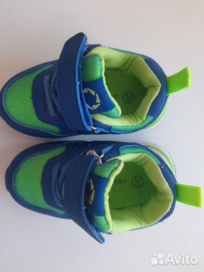 Кроссовки детские