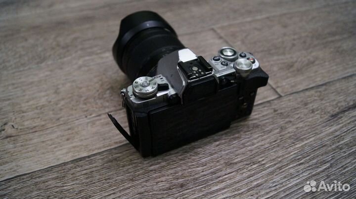 Olympus OM-D E-M5 II mark 2, объектив 12-60