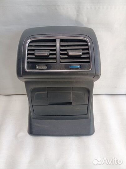 Дефлектор воздушный Audi Q5 8R 2010