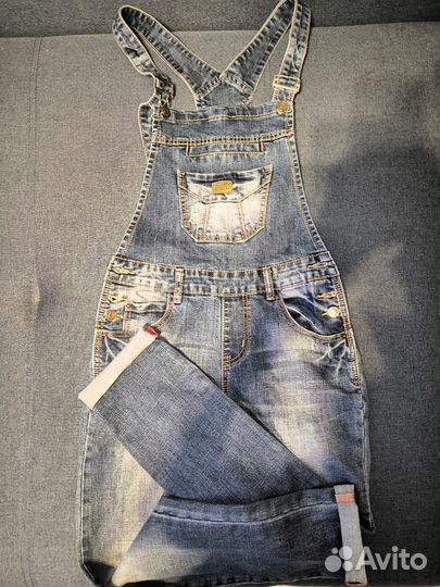 Джинсовый комбинезон женский