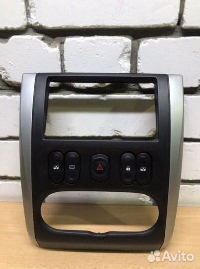 Накладка панели центральная Nissan Almera G15