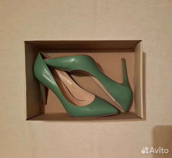 Туфли лодочки шпилька нат.кожа 38 размер