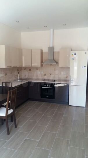 2-к. квартира, 52 м², 1/7 эт.