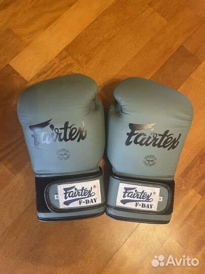 Боксерские перчатки Fairtex BGV11 F-DAY