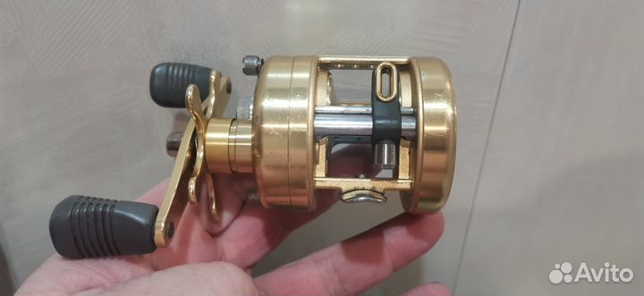 Мультипликаторная катушка Tzlac ho:gun 300