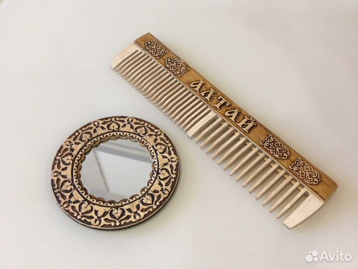 Расческа и зеркало из бересты