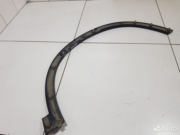 Молдинг крыла переднего левого (Faw Besturn X40)