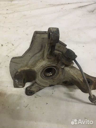 Кулак поворотный ступица в сборе передний левый