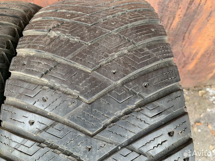 Goodyear UltraGrip Ice Arctic SUV 265/60 R18 114T