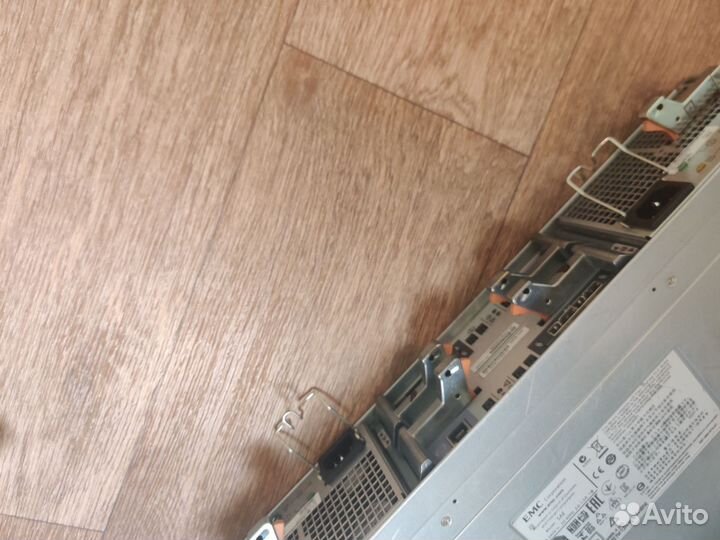 Дисковая полка hdd 15 Tb EMC SAE hdd 25 шт.х600Gb