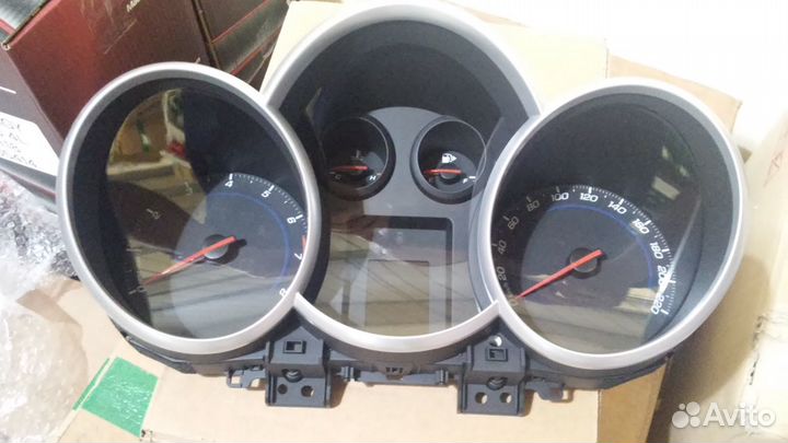 Панель приборов на Круз. Новая. Оригинал