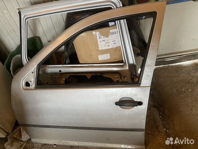 Двери левые гольф 4 под ремонт