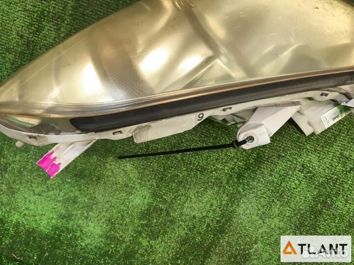 Фара передняя левая toyota caldina