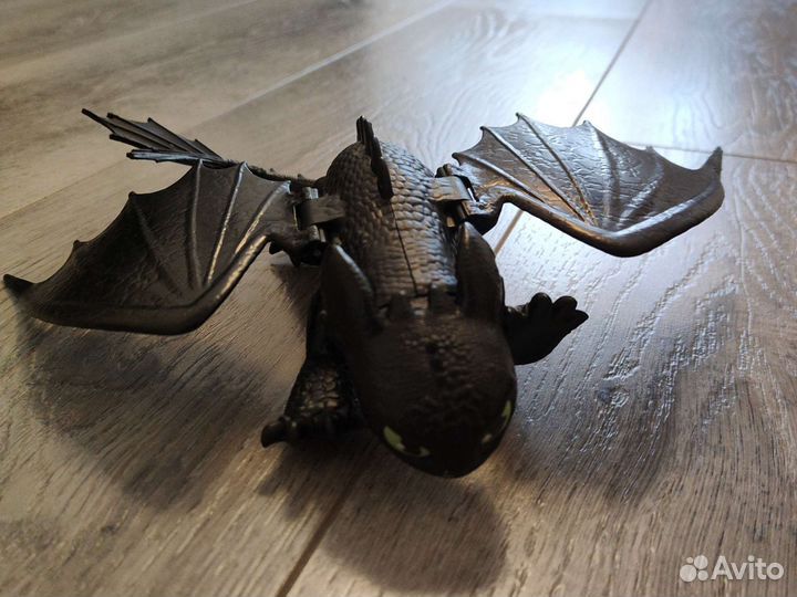 Игрушка дракон Беззубик