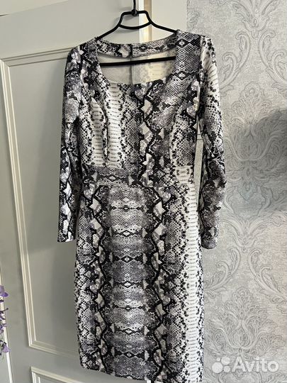 Платье женское