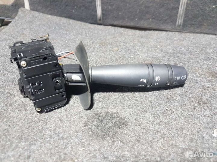 Подрулевой переключатель Renault Logan 1