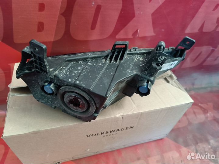 Фара противотуманная правая Skoda Rapid 2 60u94170