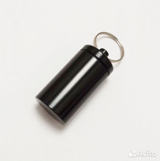 Контейнер брелок на рюкзак