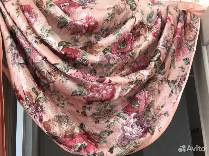 Шторы с ламбрекеном на шторной ленте