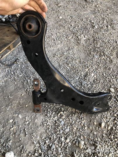 Передний рычаг camry70