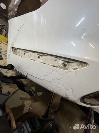 Задний бампер Kia quoris 3.8