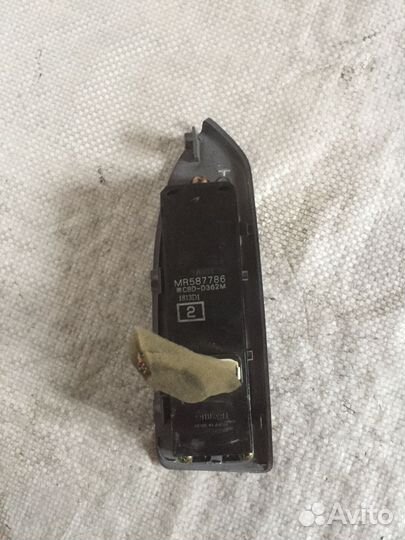 Блок управления стеклоподъемниками Мицубиси Кольт