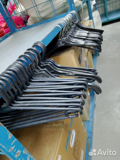 Вешалки плечики для одежды бу