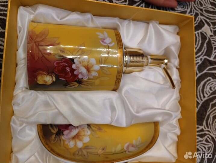 Посуда для сервировки стола