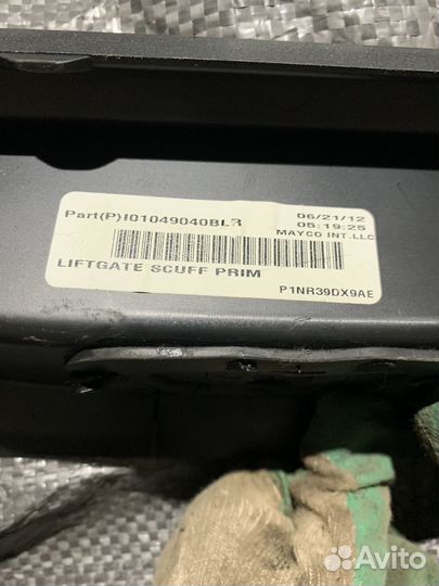 Обшивка панели Jeep Grand Cherokee 4 WK2 12 г