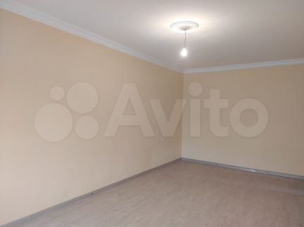 1-к. квартира, 60 м², 1/4 эт.