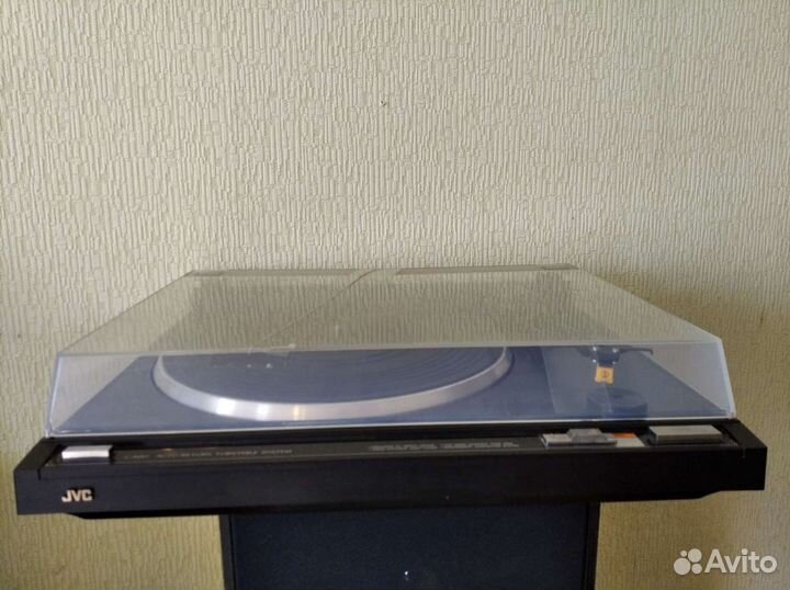 Проигрыватель винила JVC L-A120B