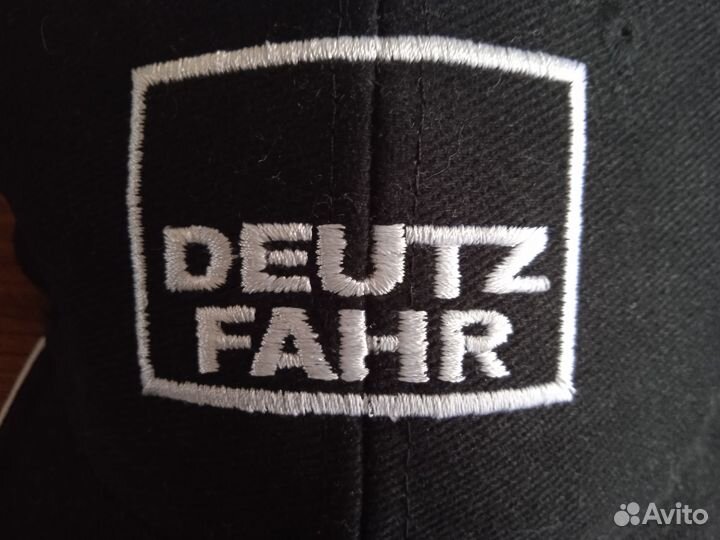 Бейсболка новая