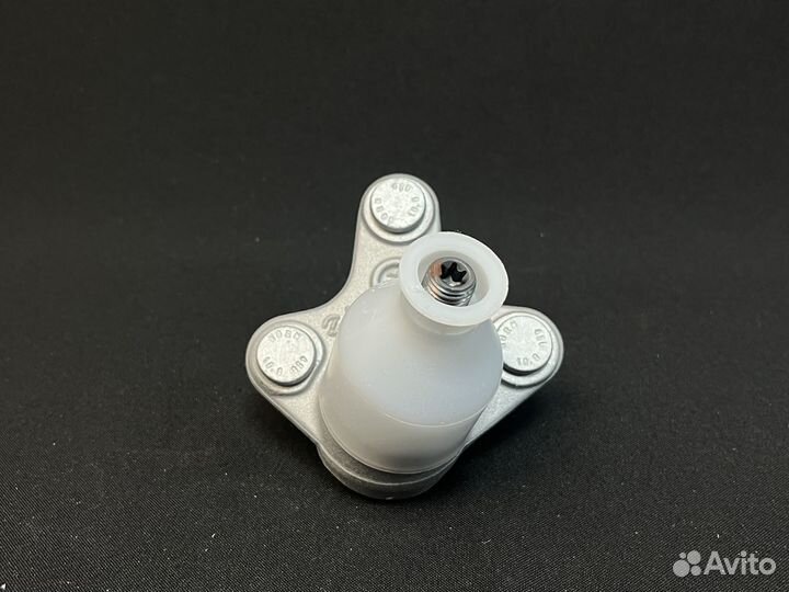 Шаровая опора левая Lemforder