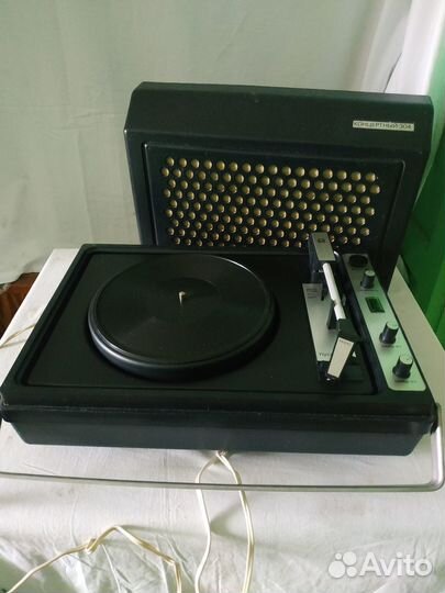 Проигрыватель винила СССР